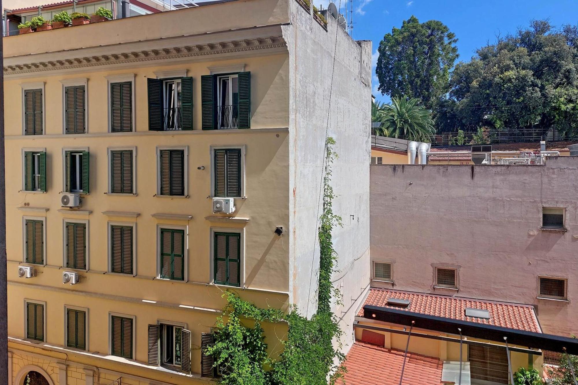 Ych-Comfortable 2 Bedrooms Flat Near Colosseum Рим Экстерьер фото