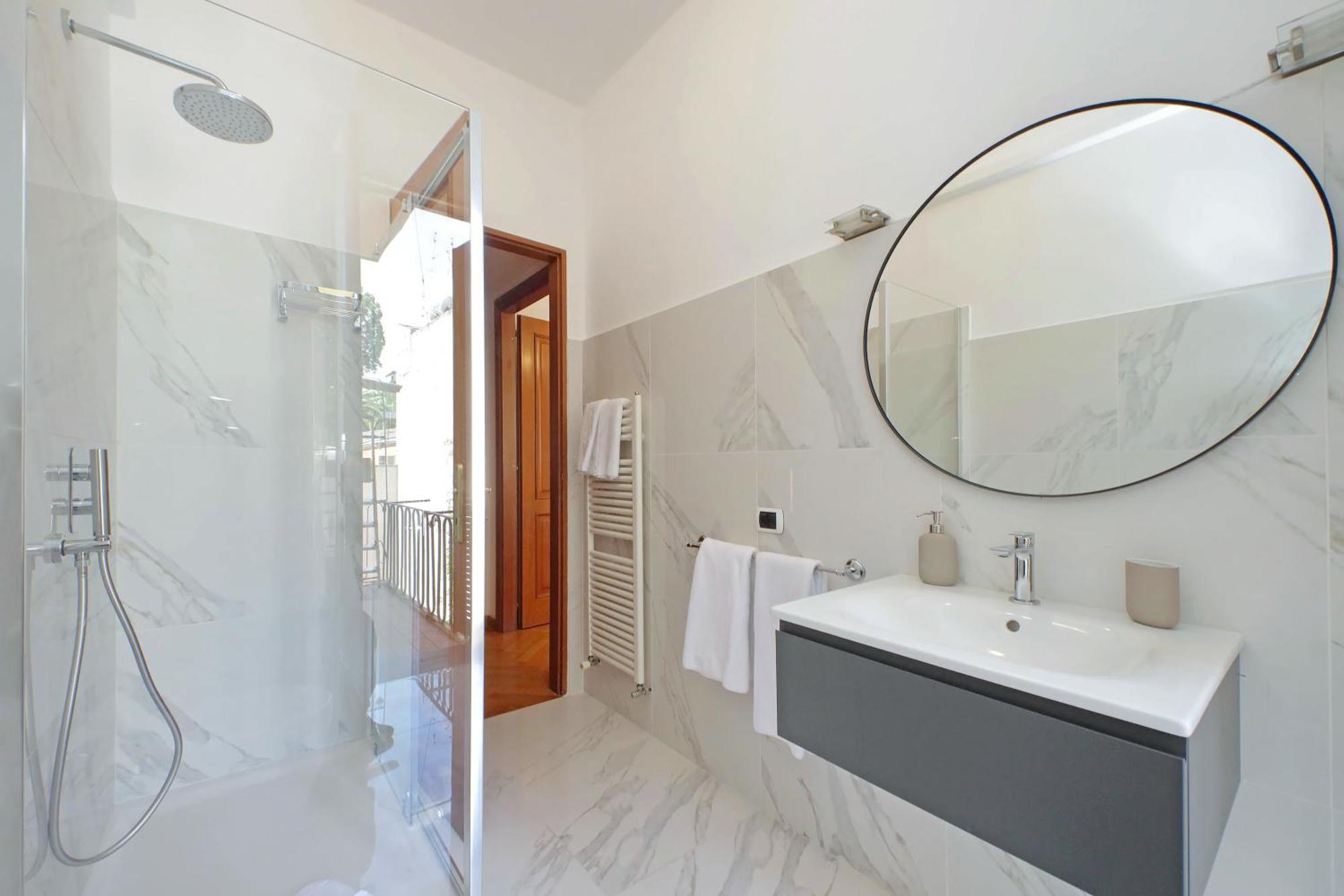Ych-Comfortable 2 Bedrooms Flat Near Colosseum Рим Экстерьер фото