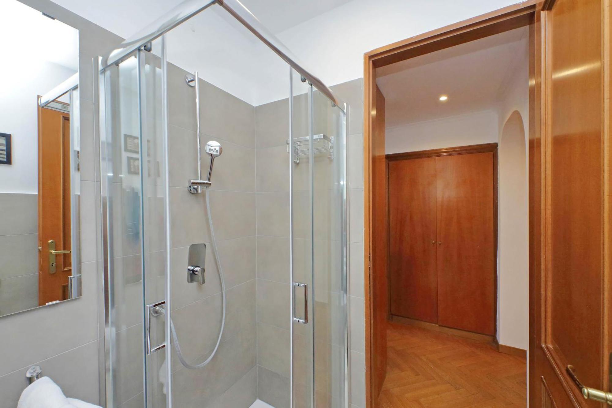 Ych-Comfortable 2 Bedrooms Flat Near Colosseum Рим Экстерьер фото