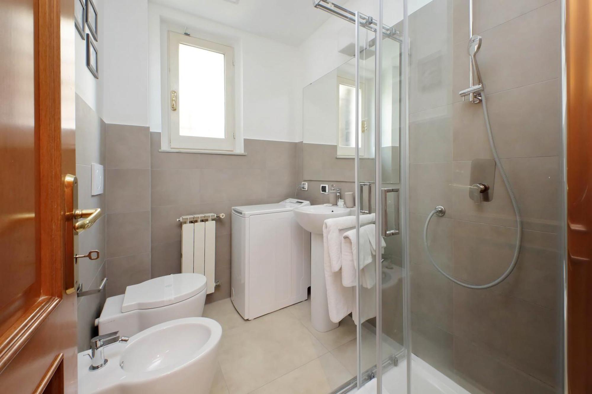 Ych-Comfortable 2 Bedrooms Flat Near Colosseum Рим Экстерьер фото